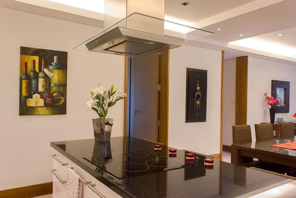 Nai Thon Beachfront Apartments Экстерьер фото