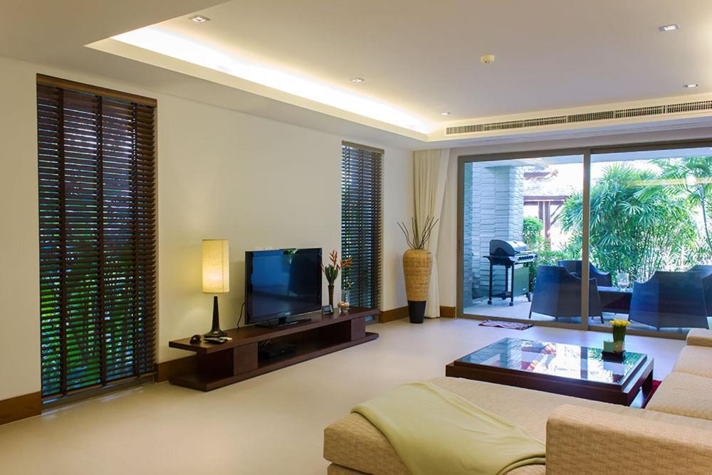 Nai Thon Beachfront Apartments Экстерьер фото