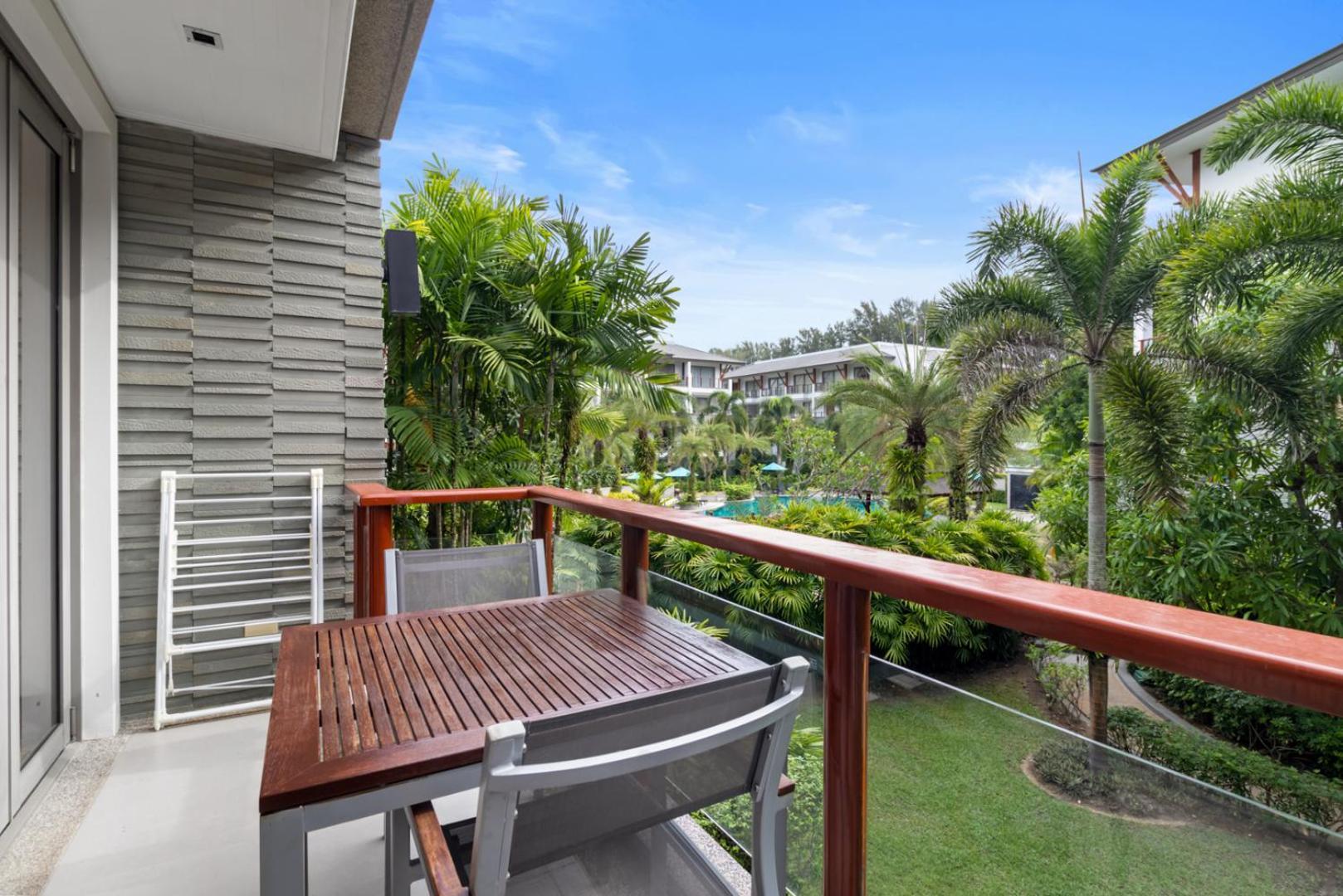 Nai Thon Beachfront Apartments Номер фото